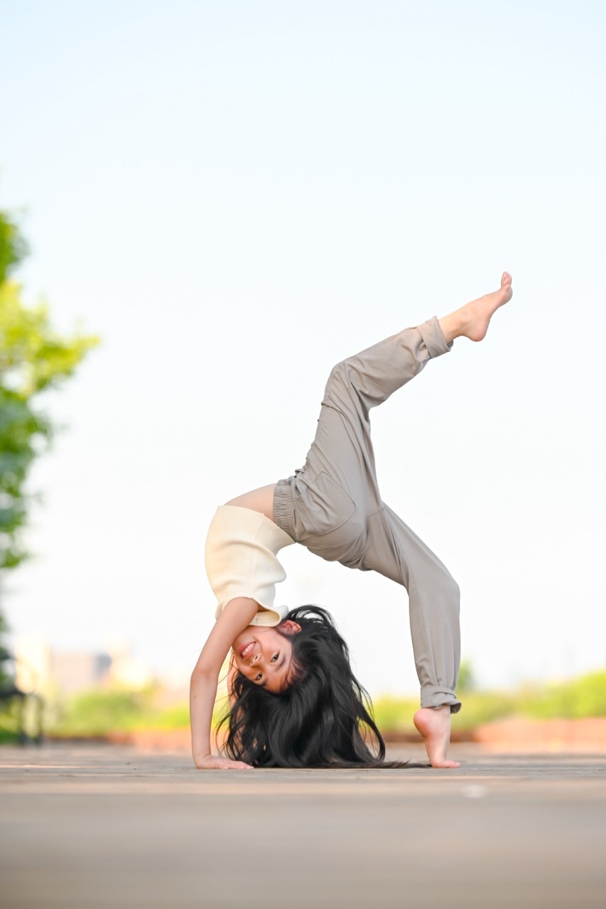 acrobat kid longlade