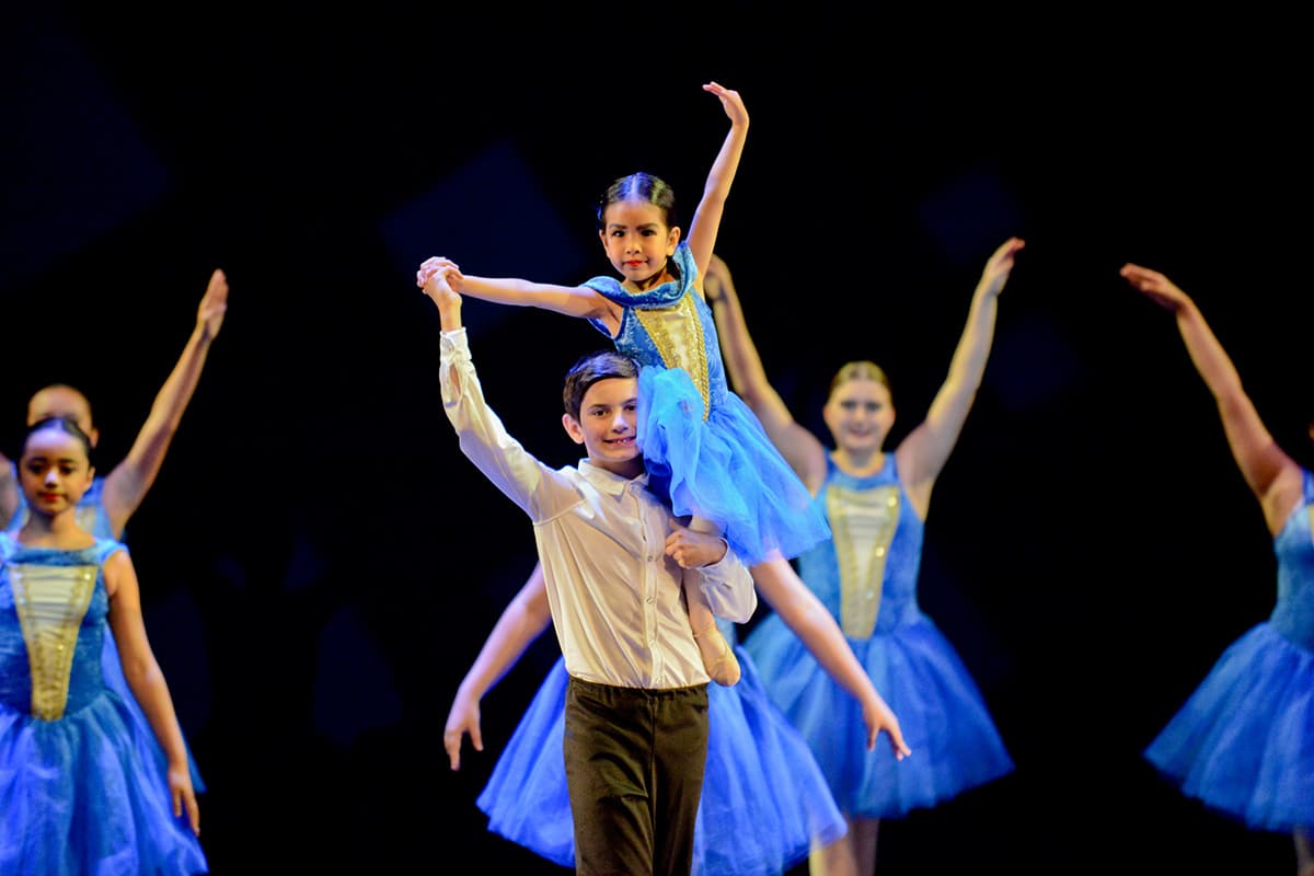 Marie-Ann-Longlade-School-of-Dance-Image-mission